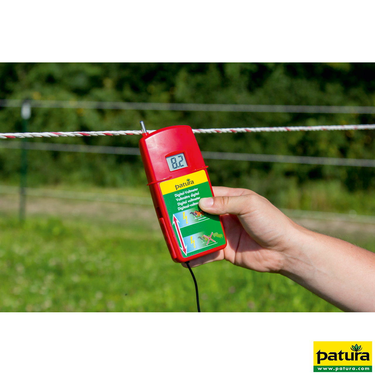 Digital-Voltmeter mit zuschaltbarem Belastungswiderstand