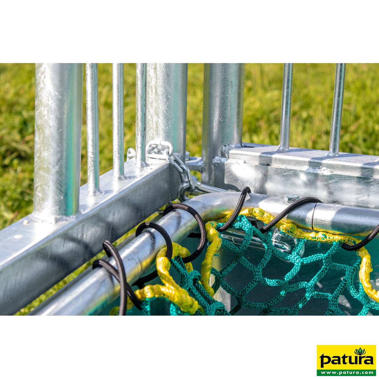 Rahmen für Futtersparnetz zu Viereckraufe mit Sicherheits-Palisaden,